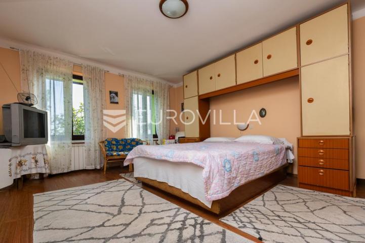 Cernik, Čavle, adaptirana kuća od 288 m² s 3448 m² terena