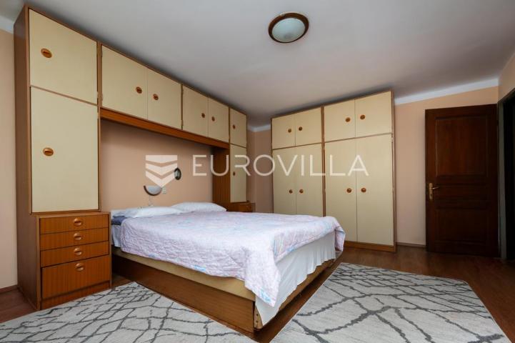 Cernik, Čavle, adaptirana kuća od 288 m² s 3448 m² terena