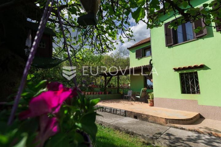 Cernik, Čavle, adaptirana kuća od 288 m² s 3448 m² terena