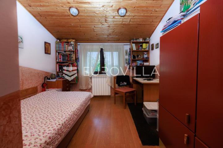 Cernik, Čavle, adaptirana kuća od 288 m² s 3448 m² terena
