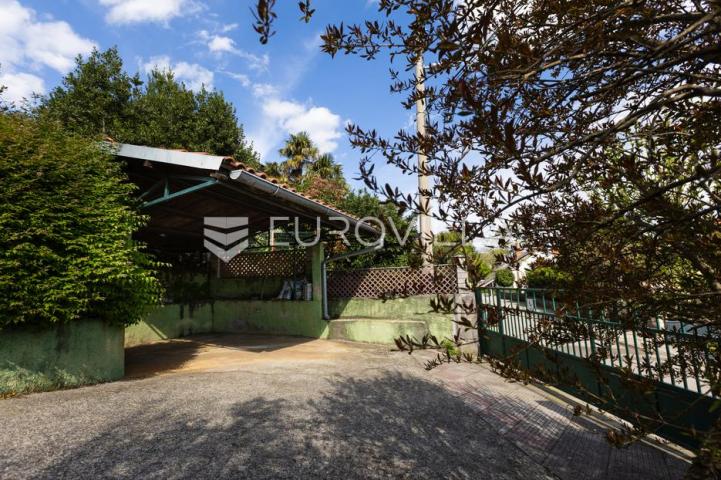 Cernik, Čavle, adaptirana kuća od 288 m² s 3448 m² terena