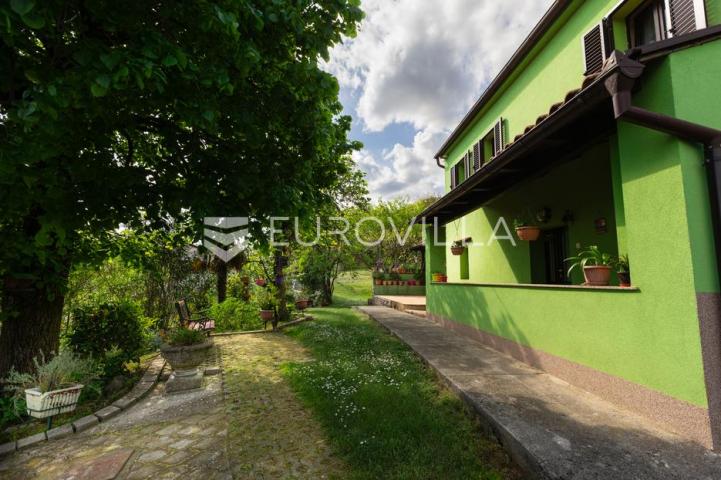 Cernik, Čavle, adaptirana kuća od 288 m² s 3448 m² terena