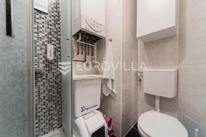 Osijek, Retfala, prodaje se 3 soban stan površine 92 m², 4. kat