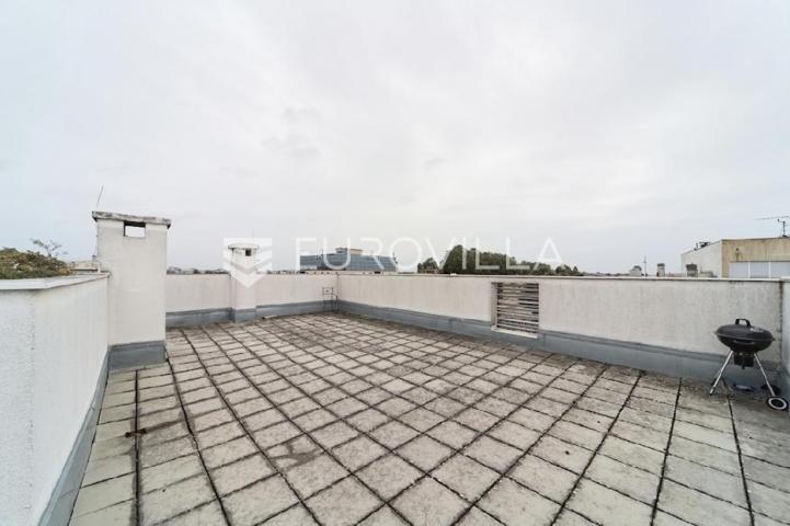 Osijek, Retfala, prodaje se 3 soban stan površine 92 m², 4. kat