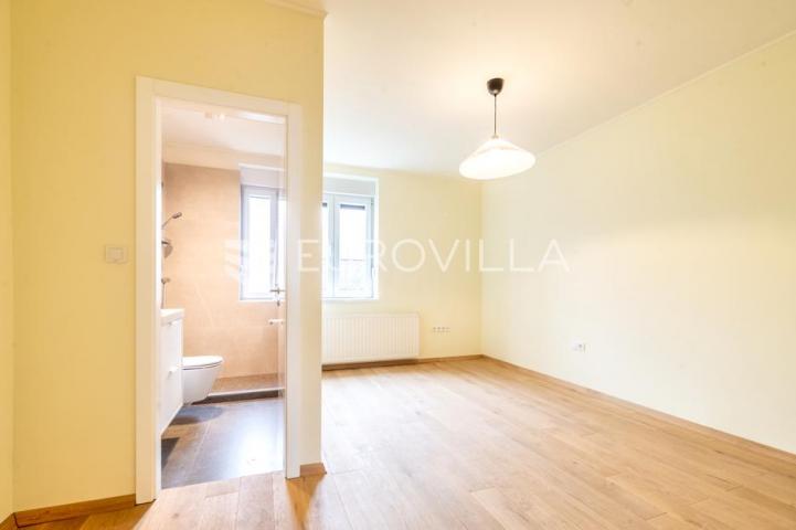Zagreb, Zvonimirova, prostran trosoban stan/poslovni prostor površine 56 m²