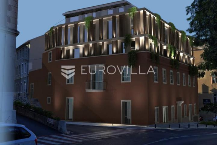 Šibenik, ekskluzivan stan na rivi, prvi red do mora, 102,85 m²