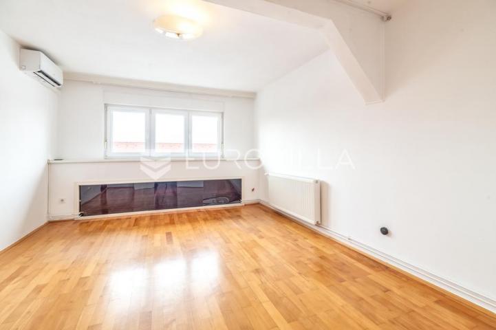 Zagreb, Donji Grad, prekrasan stambeno/ poslovni prostor 80 m²