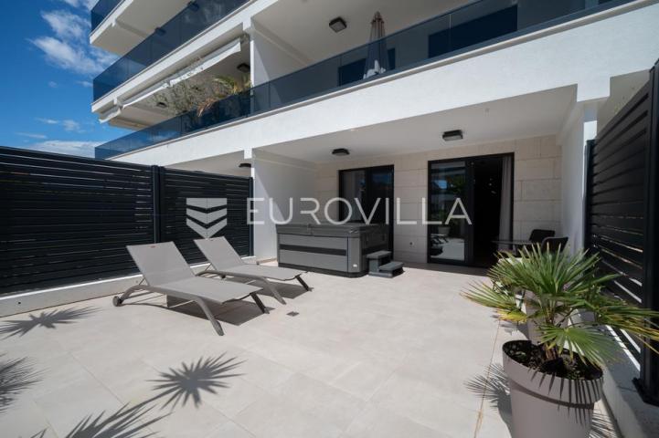 Zadar, Borik, luksuzan jednosoban stan s vrtom, 57,46 m²