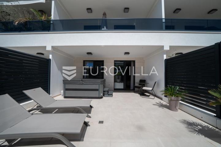 Zadar, Borik, luksuzan jednosoban stan s vrtom, 57,46 m²