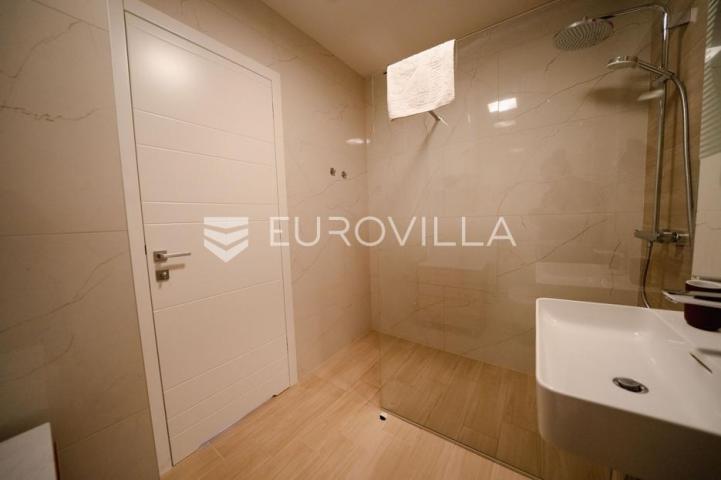 Zadar, Borik, luksuzan jednosoban stan s vrtom, 57,46 m²