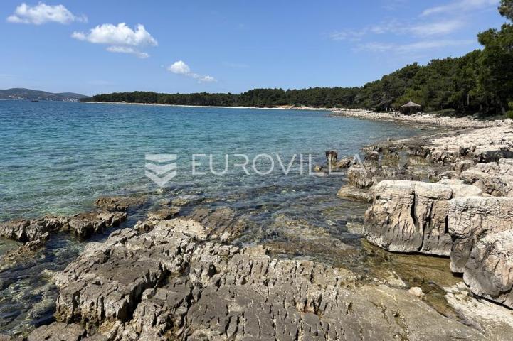 Pakoštane, jednosobni apartman S10 na drugom katu površine od 49 m², 250 m od mora