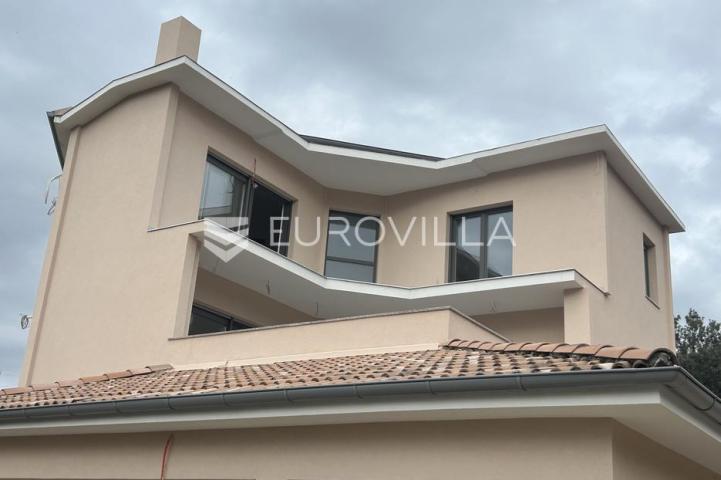 Pakoštane, jednosobni apartman S10 na drugom katu površine od 49 m², 250 m od mora