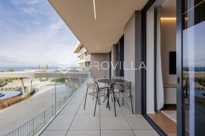 Istra, Savudrija, Petram resort, dugoročni najam dvosobnog apartmana 92 m², pogled more