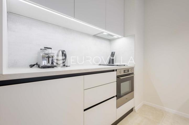 Istra, Savudrija, Petram resort, dugoročni najam jednosobnog apartmana 64 m², pogled more