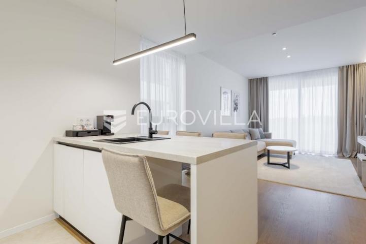Istra, Savudrija, Petram resort, dugoročni najam jednosobnog apartmana 64 m², pogled more