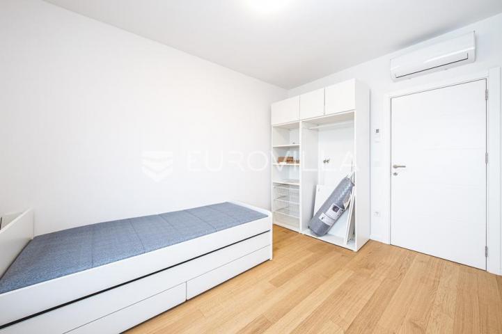 Zagreb, Špansko, PRVI NAJAM, moderan trosoban stan 65,95 m²