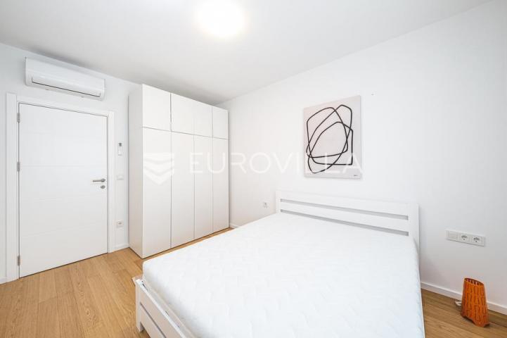 Zagreb, Špansko, PRVI NAJAM, moderan trosoban stan 65,95 m²