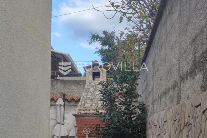 Istra, Pula, stan 100 m², prizemlje, mirna lokacija