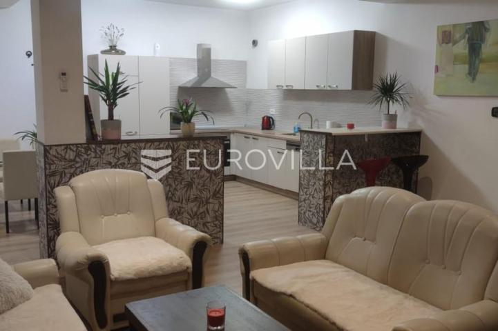 Istra, Pula, stan 100 m², prizemlje, mirna lokacija