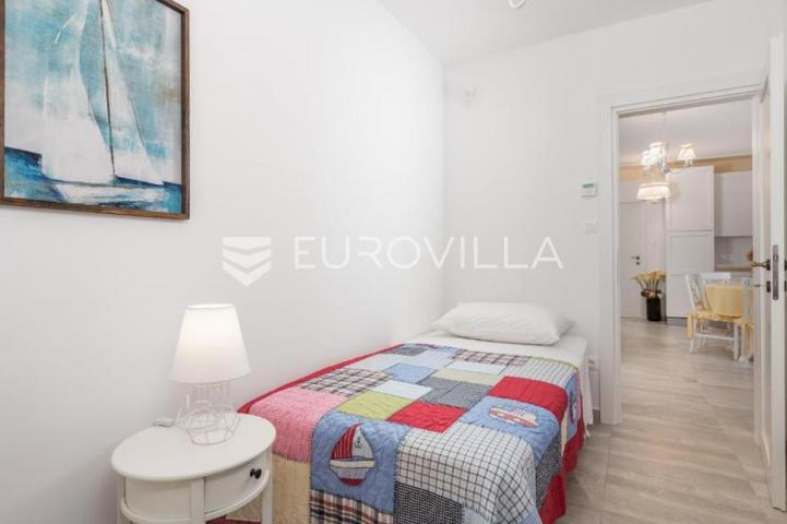 Rijeka, Kantrida, stan 111 m² sa velikom terasom i pogledom na more