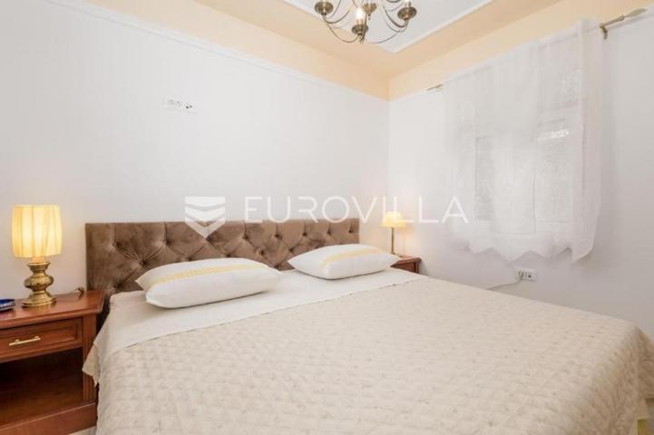 Rijeka, Kantrida, stan 111 m² sa velikom terasom i pogledom na more