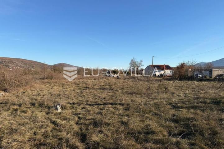 Dicmo, Prisoje, građevinsko zemljište ukupne površine 1000 m²