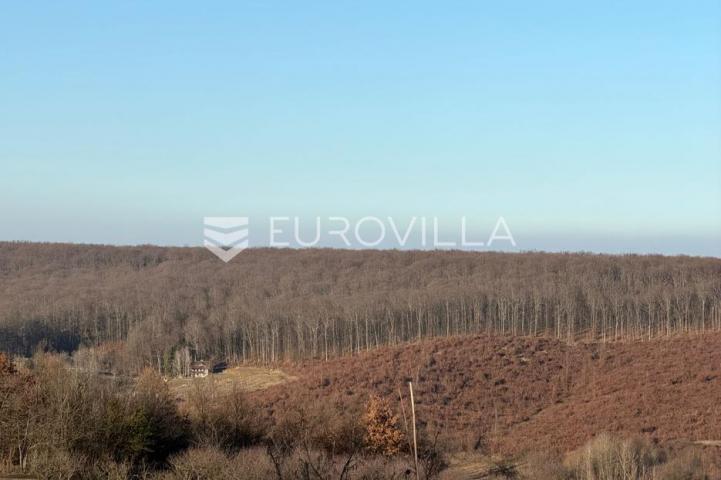 Ovčara, građevinsko zemljište sa šumskim dijelom, 12857 m²