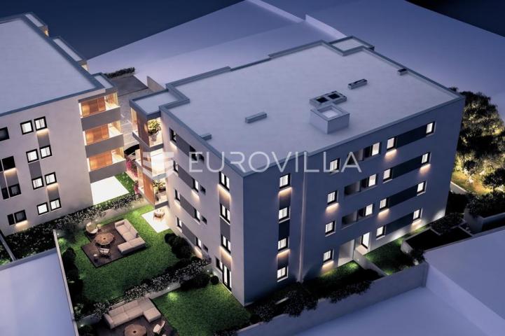Split, Visoka, garsonjera u novogradnji