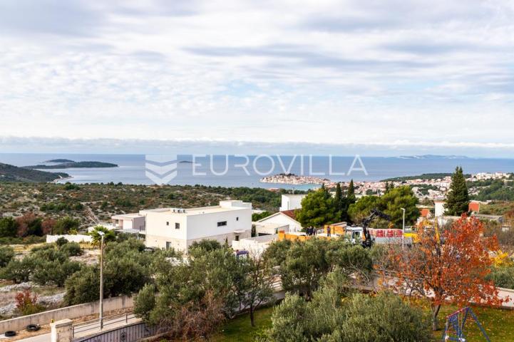 Primošten, prekrasna villa sa velikim bazenom