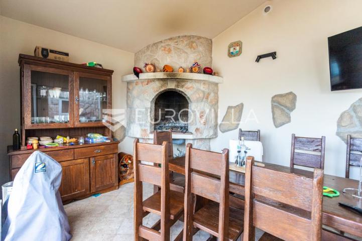 Primošten, prekrasna villa sa velikim bazenom
