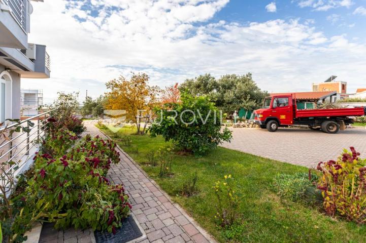 Primošten, prekrasna villa sa velikim bazenom