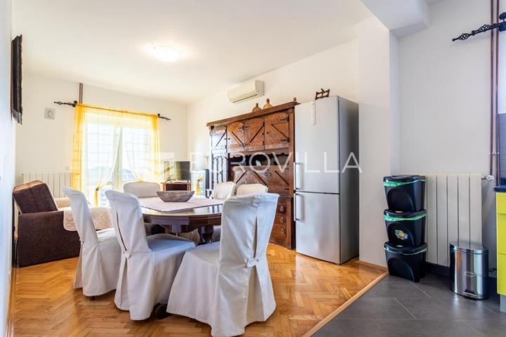 Primošten, prekrasna villa sa velikim bazenom