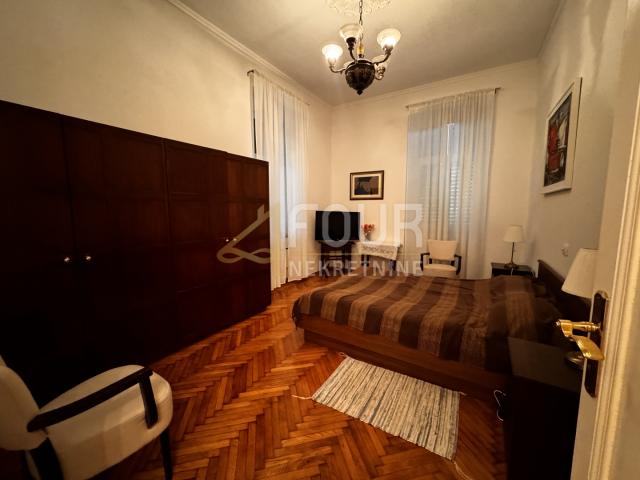 Opatija - centar, stan u šarmantnoj vili 50m od mora