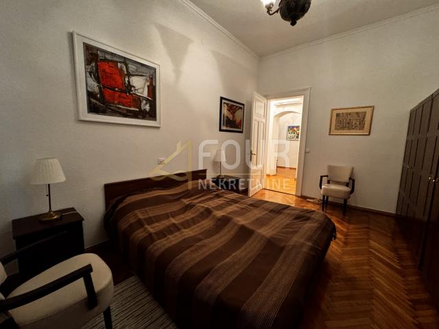 Opatija - centar, stan u šarmantnoj vili 50m od mora