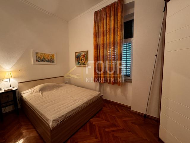 Opatija - centar, stan u šarmantnoj vili 50m od mora