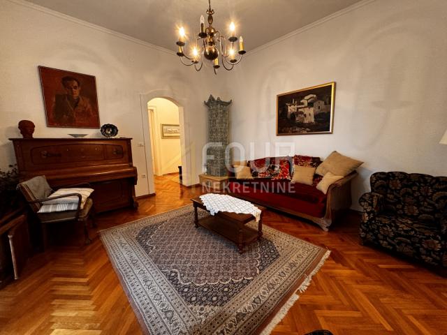 Opatija - centar, stan u šarmantnoj vili 50m od mora