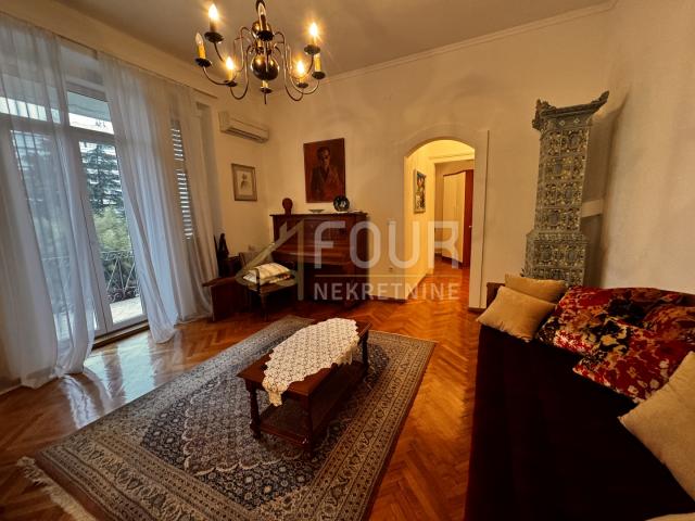Opatija - centar, stan u šarmantnoj vili 50m od mora