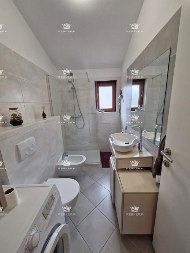 2-Zimmer-Wohnung in Štinjanu, 950 m vom Meer entfernt, Garten + Kamin