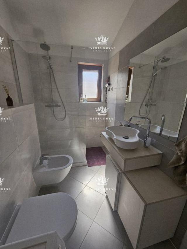 2-Zimmer-Wohnung in Štinjanu, 950 m vom Meer entfernt, Garten + Kamin