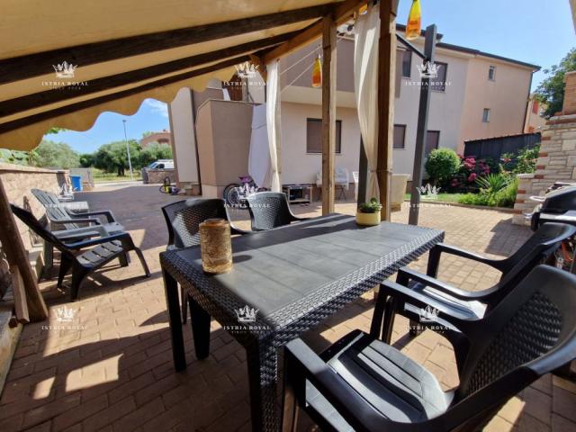 2-Zimmer-Wohnung in Štinjanu, 950 m vom Meer entfernt, Garten + Kamin
