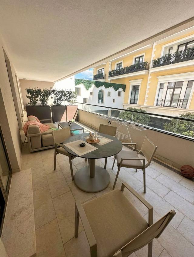 Ekskluzivan jednosoban apartman 78 m² sa ostavom u prestižnom kompleksu Regent – Porto Montenegro, T