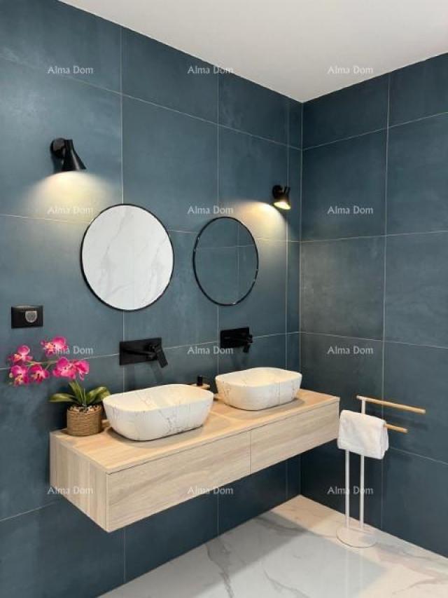 Kuća Moderna vila sa bazenom blizina Vodnjana. 