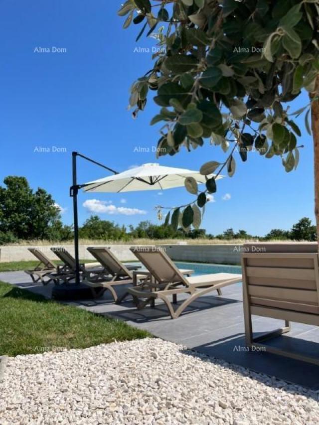Kuća Moderna vila sa bazenom blizina Vodnjana. 