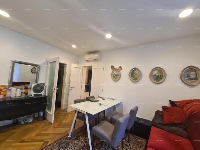 Stan PRODAJA STANA S DVA APARTMANA – PULA