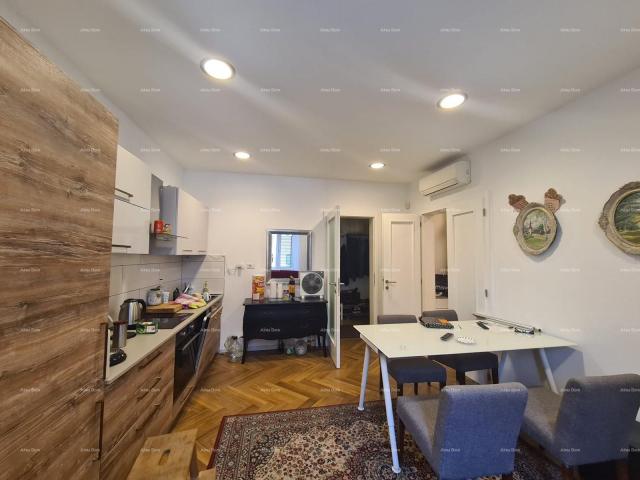 Stan PRODAJA STANA S DVA APARTMANA – PULA