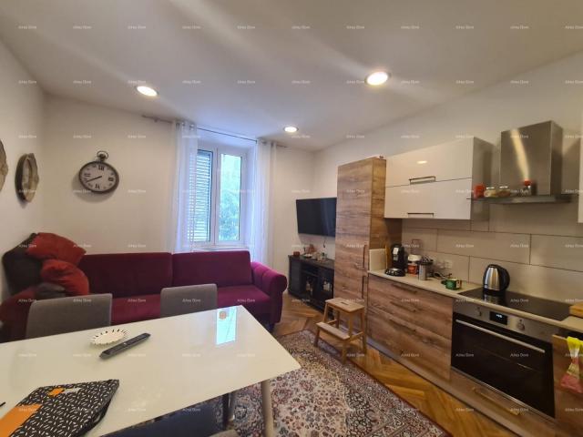 Stan PRODAJA STANA S DVA APARTMANA – PULA