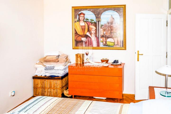 TROSOBAN STAN S GALERIJOM!KVATRIĆ!PRODAJA!