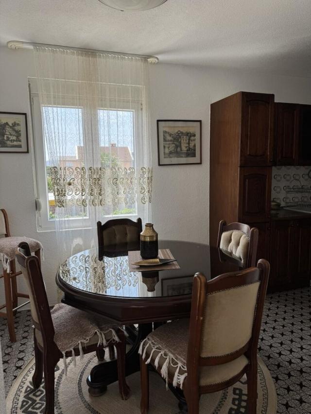 Dvosoban namješten stan, 70m2, Gornja Gorica Podgorica