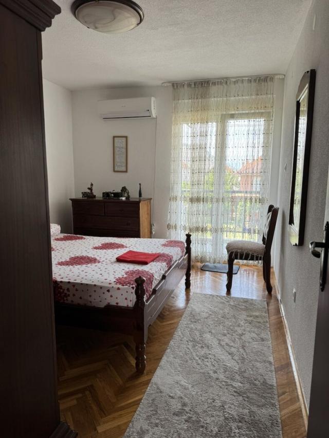 Dvosoban namješten stan, 70m2, Gornja Gorica Podgorica