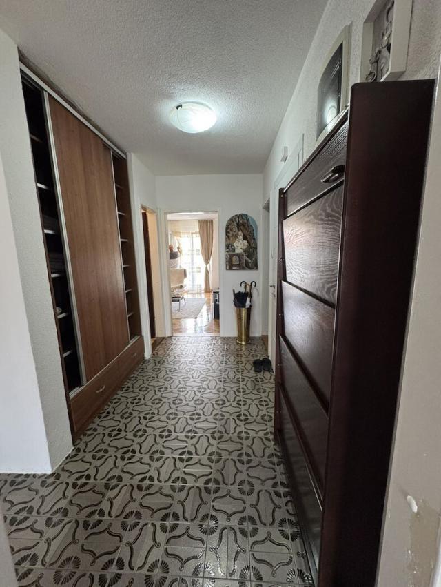 Dvosoban namješten stan, 70m2, Gornja Gorica Podgorica